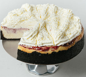 White Chocolate & Raspberry Cheesecake (Gluten Free) / Gâteau au fromage au chocolat blanc et à la framboise (sans gluten)