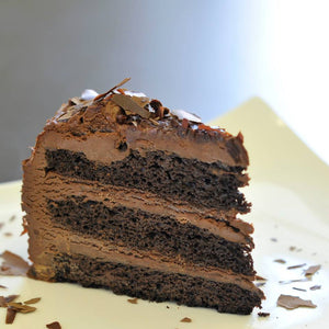 Three Layer Old-Fashioned Cake / Gâteau au chocolat à l’ancienne trois étages